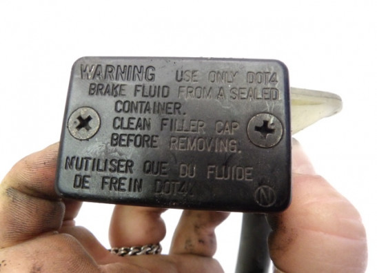 Rempomp achter Honda CBR Fireblade