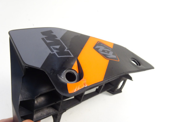 Rechter zijkuip klein KTM 390 Duke
