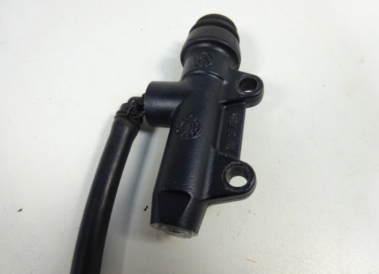 Rempomp achter Ducati monster 600