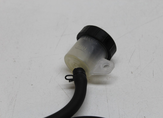 Rempomp achter Aprilia Tuono 660