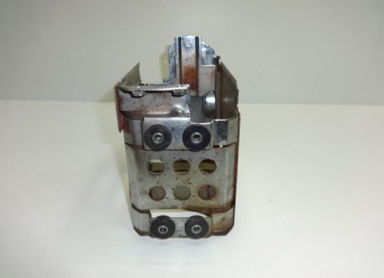 Batterie befestigung Suzuki LS 650