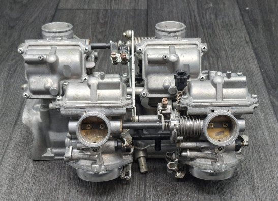 Carburetor assy Honda VF 700  750 C Magna