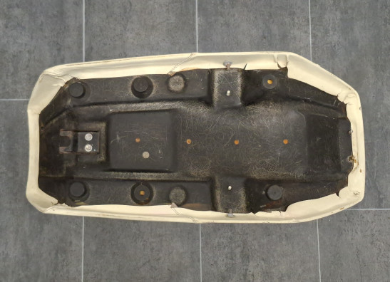 Zadel Suzuki GSX 1100 E