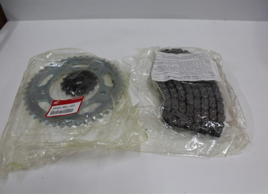 Chain and sprocket kit Honda CBR 600 F