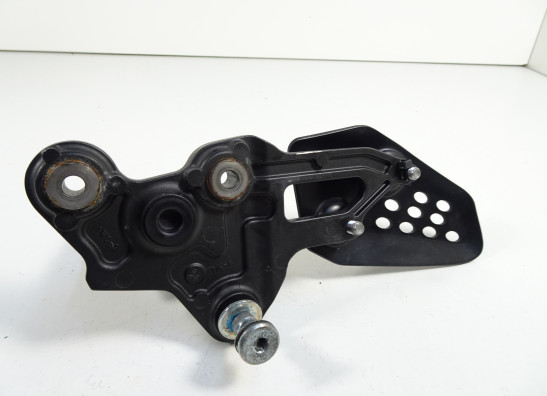 Fussrastetrager vorne rechts Yamaha Tracer 700