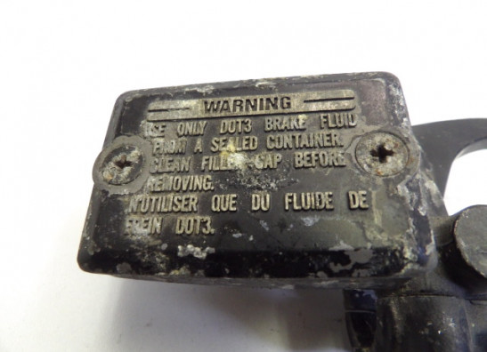 Front brake master cylinder  Kawasaki GPZ 600