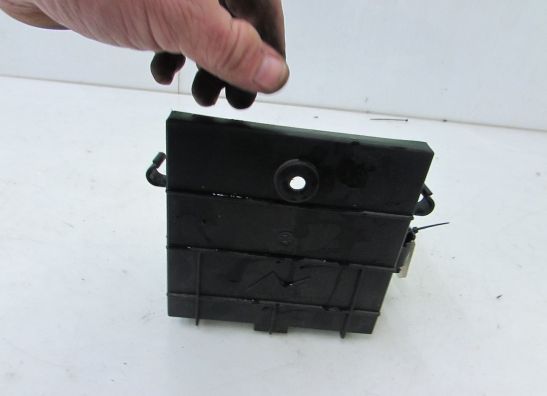 Batterie befestigung Kymco XCITING 500I