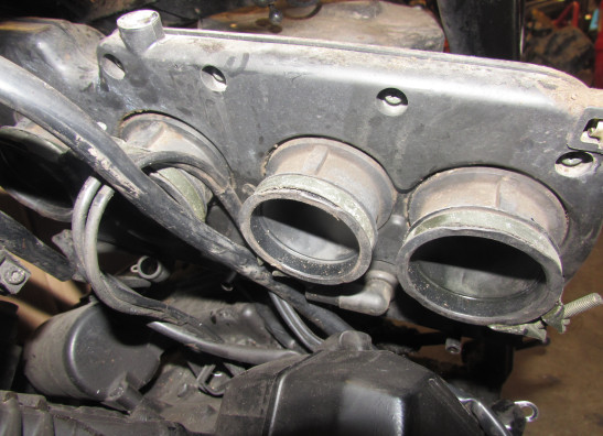 Air cleaner case Yamaha FAZER 600