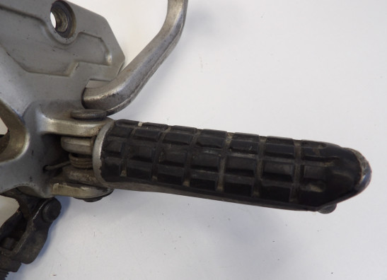 Fussrastetrager vorne rechts Kawasaki ZZR 1100