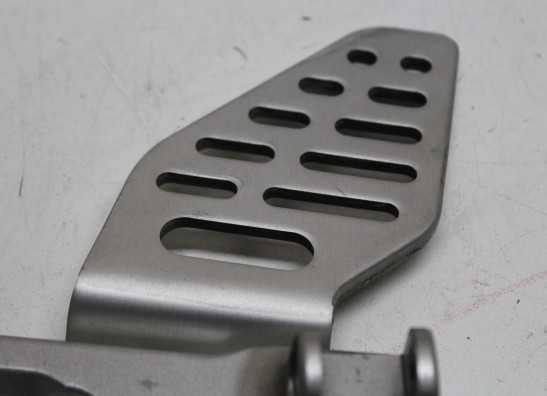 Main step holder left Yamaha YZF R6