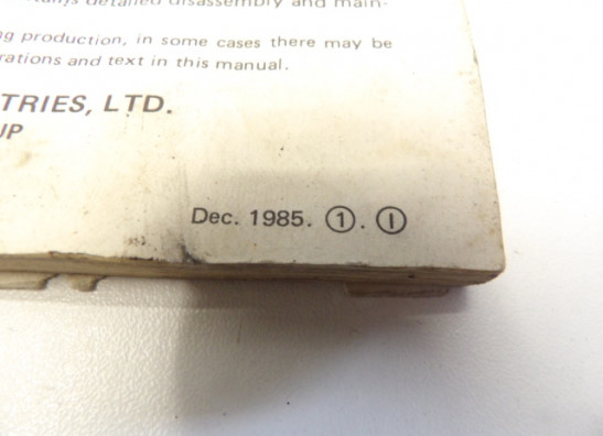 Manuel Kawasaki GTR 1000