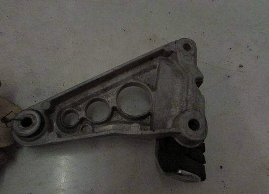 Duo voetsteun rechts Honda VF 700  750 C Magna