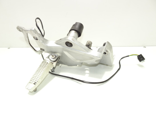 Fussrastetrager vorne rechts BMW F 800 R