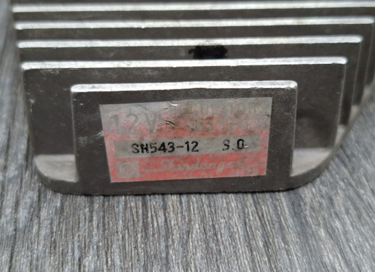 Spanningsregelaar Honda VF 700  750 C Magna