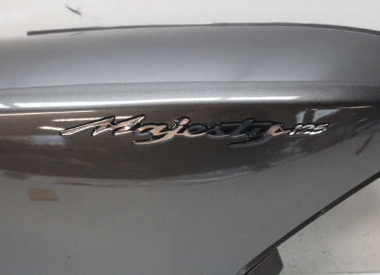 Rechter achterkant Yamaha YP 125 Majesty