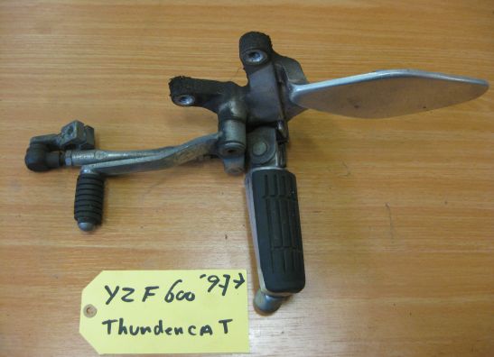 Main step holder left Yamaha YZF 600 Thundercat