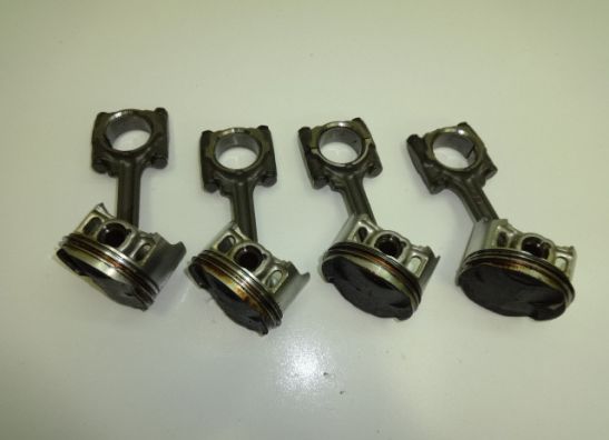 Kolbenkit Kolben Satz Honda CBF 600
