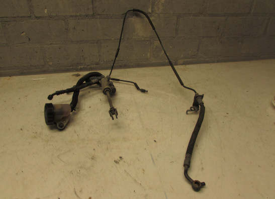 Rempomp achter Honda ST 1100 Pan European