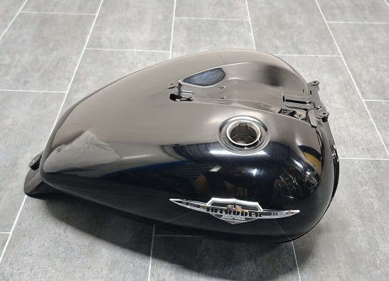 Tank Suzuki C 800 Intruder