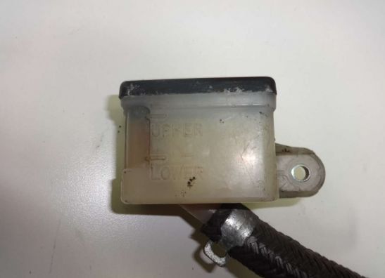 Rempomp achter Honda CBR 600 F