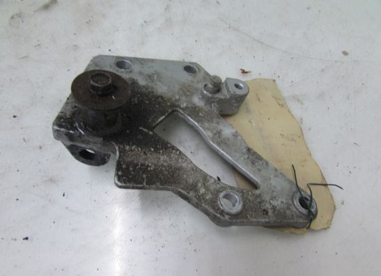 Fussrastetrager vorne rechts Kawasaki GPX 600