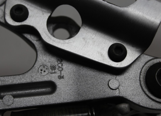 Fussrastetrager vorne rechts Yamaha YZF R6