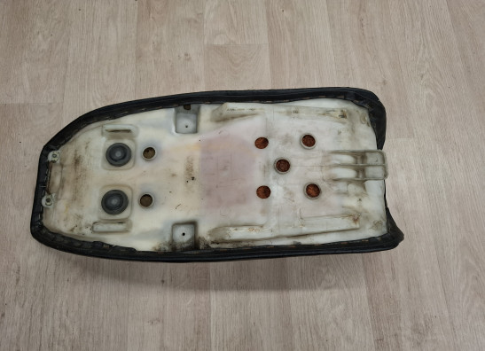 Zadel Honda VF 1000 F