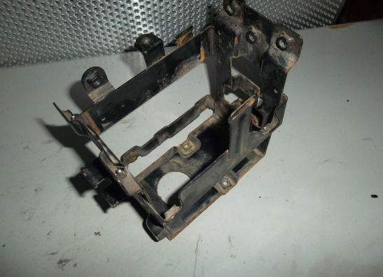 Batterie befestigung Kawasaki VN 700  750
