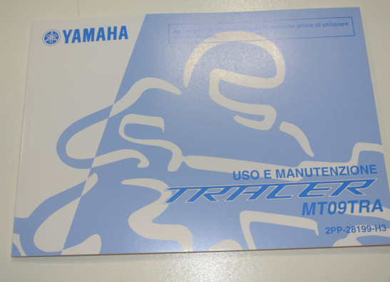 Fahrerhandbuch Yamaha Tracer 900