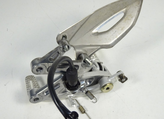 Main step holder right Triumph Street Triple 675