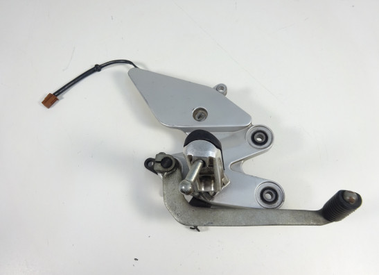Main step holder right Yamaha FZ6