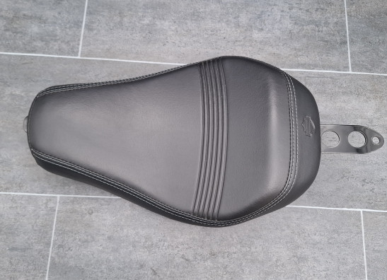 Zadel Harley Davidson XL883N Iron 883