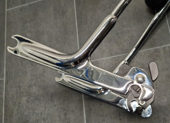 Rugsteun sissybar Harley Davidson FLSTN Deluxe