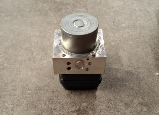 ABS pomp Yamaha Tracer 7