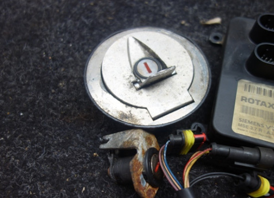 Slotenset Aprilia RSV 1000