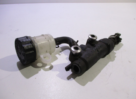 Rempomp achter Kawasaki Z 800