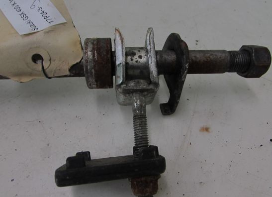 Rear axle Suzuki GSX 400 X Impulse