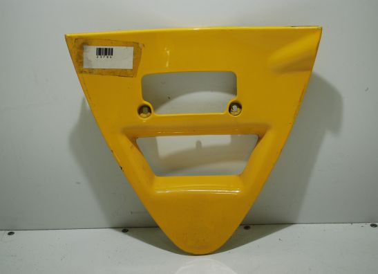 Cowl V shape under Ducati 748