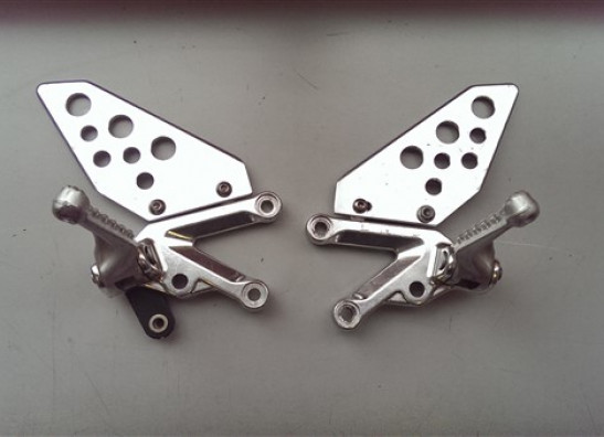 Fussraste links Aprilia RSV 1000