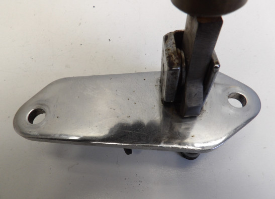 Fussrastetrager vorne rechts Suzuki LS 650