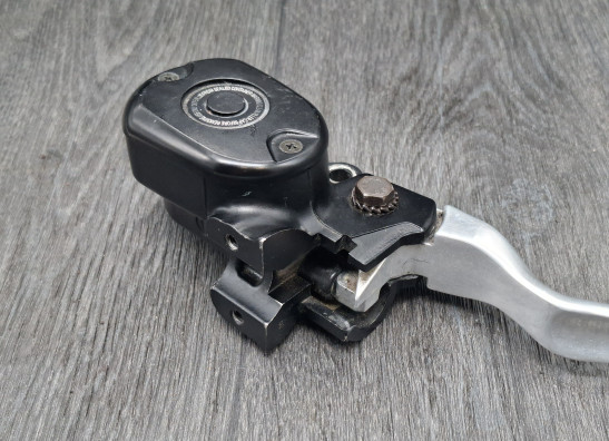 Front brake master cylinder  Harley Davidson Sportster