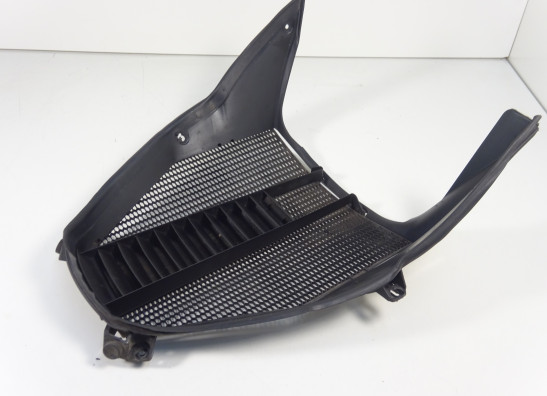 Cowl V shape under BMW K 1200 S 