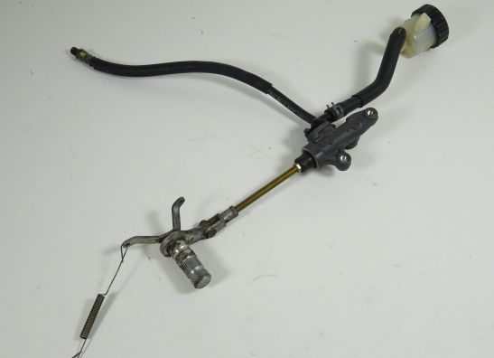 Rempomp achter Yamaha TDM