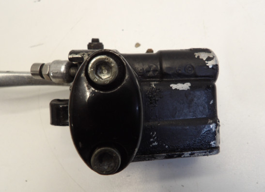Front brake master cylinder  Yamaha V max