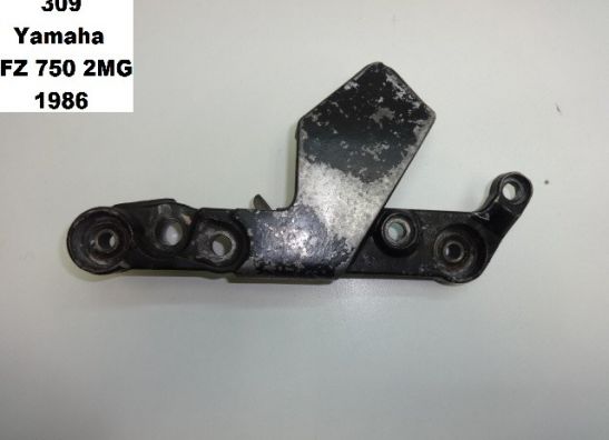 Fussrastetrager vorne rechts Yamaha FZ 750