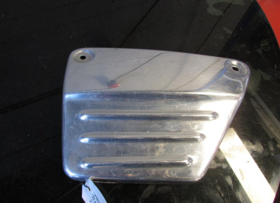 Cowl right small Yamaha V max