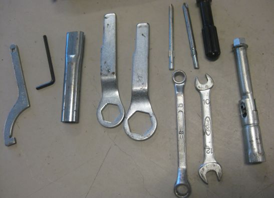 Tool set Kawasaki ER 6