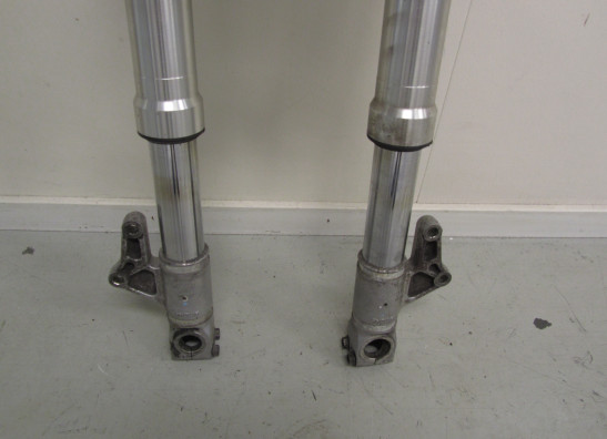 Voorpoten compleet Ducati ST2