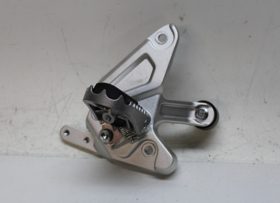 Fussrastetrager vorne links Yamaha Tenere 700