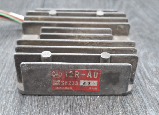 Regler Gleichrichter Yamaha YX 600 Radian